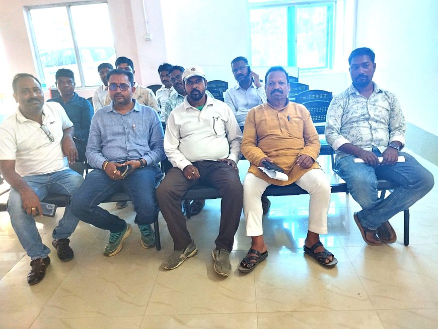 ମାଲକାନଗିରି ଜିଲ୍ଲା କେନ୍ଦୁପତ୍ର ବ୍ୟବସାୟୀ ସଂଘ ତରଫରୁ ଜିଲ୍ଲାପାଳଙ୍କୁ ଦାବିପତ୍ର