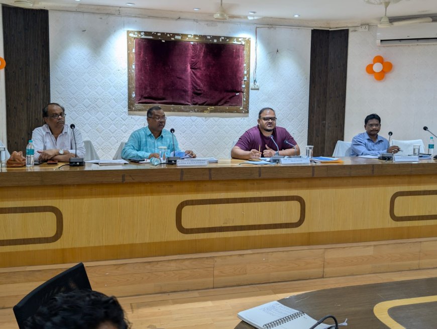 ଆକ୍ସନ ମୋଡ୍‌ରେ ନୂତନ ଜିଲ୍ଲାପାଳ: ପ୍ରଶାସନିକ ସମୀକ୍ଷା ବୈଠକ ଜରିଆରେ ବିକାଶର ନୂଆ ପର୍ଯ୍ୟାୟ*