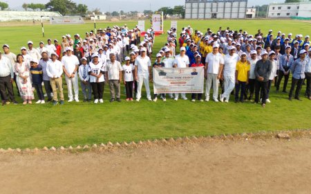 ମାଲକାନଗିରିରେ ଐତିହ୍ୟ ଗଣ ଦୌଡ଼ ଅନୁଷ୍ଠିତ ,ସାମିଲ ହେଲେ ଶତାଧିକ ଛାତ୍ରଛାତ୍ରୀ ଓ ବିଏସଏଫ୍ ଯବାନ*