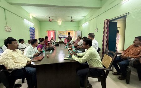 ଓଲ୍ଡ ଚିମିଟାପାଲ୍ଲୀରେ ଯୁଗ୍ମ ଜନ ଅଭିଯୋଗ ଶୁଣାଣି ଶିବିର ଅନୁଷ୍ଠିତ ,୫୪ଟି ଅଭିଯୋଗର ଶୁଣାଣି ସହ ଅସହାୟଙ୍କୁ ସହାୟତା ପ୍ରଦାନ*