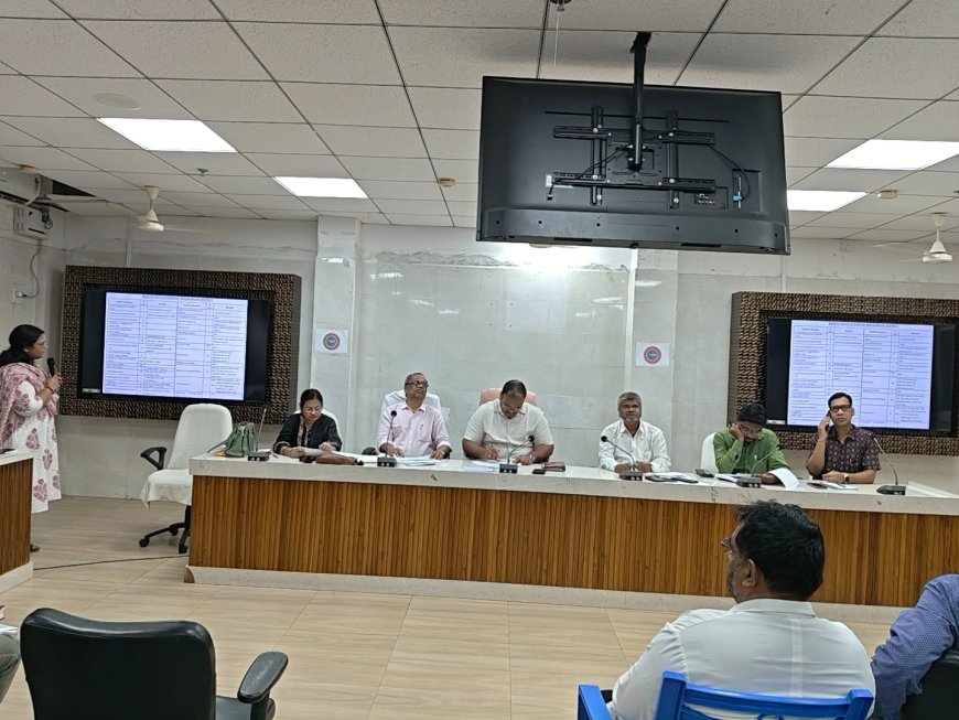 ସ୍ୱାସ୍ଥ୍ୟ ଭିତ୍ତିଭୂମିର ବିକାଶ ଉପରେ ଜିଲ୍ଲାପାଳଙ୍କ ଗୁରୁତ୍ୱ*  *ତୃଣମୂଳ ସ୍ତରରେ ଯୋଜନା ପହଞ୍ଚାଇବାକୁ ନିର୍ଦ୍ଦେଶ*