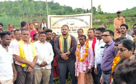 ଖଇରପୁଟ ବ୍ଲକର ସିସାପୁଟଠାରେ ଜିଲ୍ଲାପାଳଙ୍କ ଦ୍ୱାରା ସିଲଭର ଓକ୍ ବୃକ୍ଷରୋପଣ କାର୍ଯ୍ୟକ୍ରମ ଶୁଭାରମ୍ଭ*