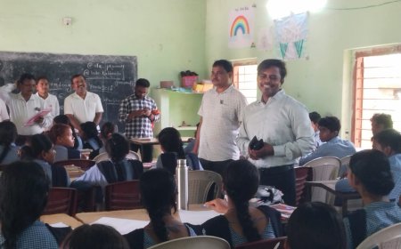 ଏମ ପି ଭି -୨୧ ସରକାରୀ ଉଚ୍ଚ ମାଧ୍ୟମିକ ବିଦ୍ୟାଳୟ ରେ ଭିତ୍ତି ପ୍ରସ୍ତର ଅଭାବରୁ ବିଦ୍ୟାଳୟରେ ଶିକ୍ଷାଦାନ ବାଧାପ୍ରାପ୍ତ,କାଲିମେଳା ବି ଡି ଓ ଙ୍କ ପରିଦର୍ଶନ