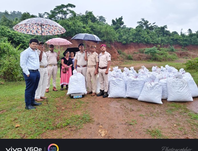 କାଲିମେଳା ପୋଲିସ ଦ୍ୱାରା ୧ କୁଇଣ୍ଟାଲ ୨୫ କିଲୋଗ୍ରାମ ଗଂଜେଇ ଜବତ, ବେପାରୀ ଫେରାର