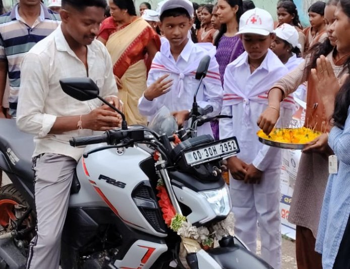 ମାଲକାନଗିରି: ବାପୁଜୀ ସରକାରୀ ଉଚ୍ଚ ମାଧ୍ୟମିକ ବିଦ୍ୟାଳୟ ଅନ୍‌ଲାପଦର ପକ୍ଷରୁ ସଡ଼କ ସୁରକ୍ଷା ସଚେତନତା କାର୍ଯ୍ୟକ୍ରମ ଅନୁଷ୍ଠିତ