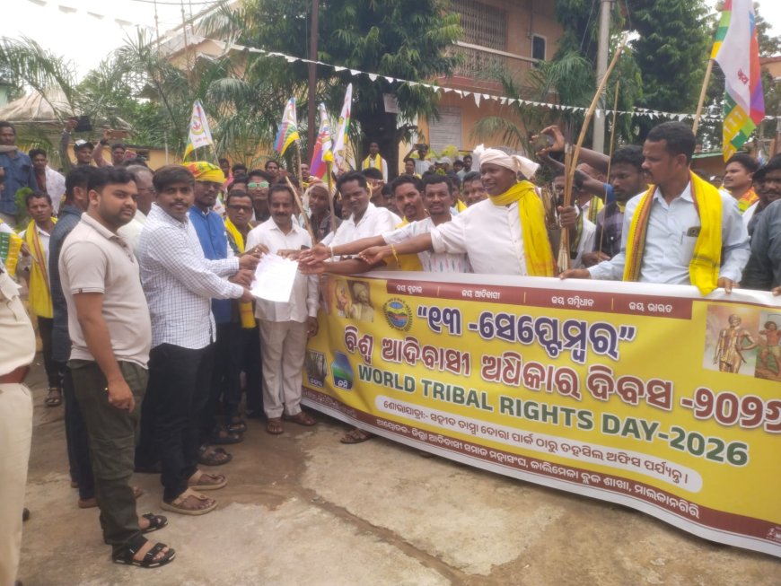 ଆଦିବାସୀ ଅଧିକାର ଦିବସ ଅବସରରେ କାଲିମେଳା ବି ଡି ଓ ଙ୍କ ଜରିଆରେ ଜିଲ୍ଲାପାଳ ଙ୍କୁ ସ୍ମାରକ ପତ୍ର ପ୍ରଦାନ